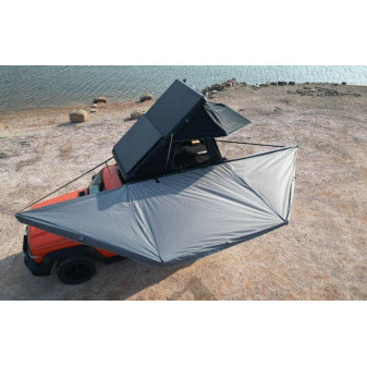 Markýza vějířovitá 180°, poloměr 2.5m